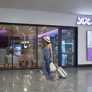 Yotelair Airport, Duty Free - International Transit Area *** Κωνσταντινούπολη